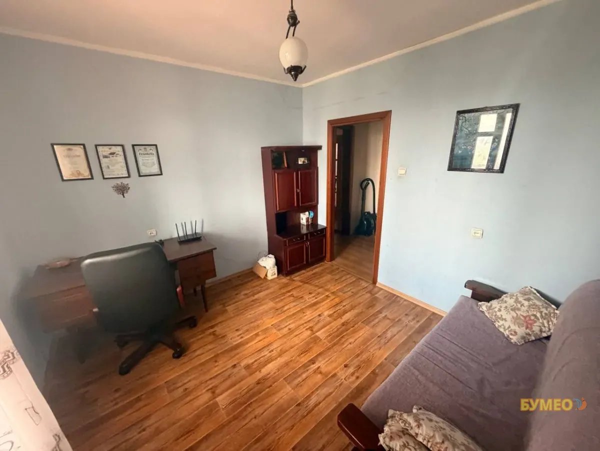 Продам 3- к квартиру на ул. Челюскинцев