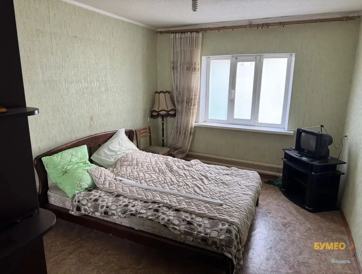Продам часть дома и флигель 116 кв (р- н 33 школы)