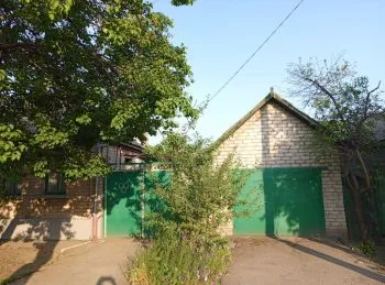 Продам часть дома и флигель