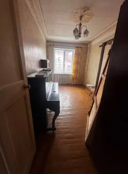 Продам 4-к квартиру