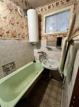 Продам 4-к квартиру