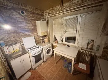 Продам 2- к квартиру на кв. Ватутина с автономным 