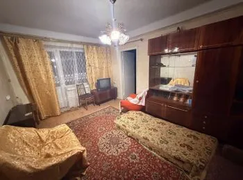 Продам 2- к квартиру на кв. Ватутина с автономным 