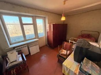 Продам 2- к квартиру на кв 50 Лет Октября (верхний
