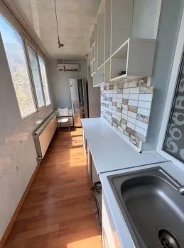 Продам 3- к квартиру в самом центре Луганска 